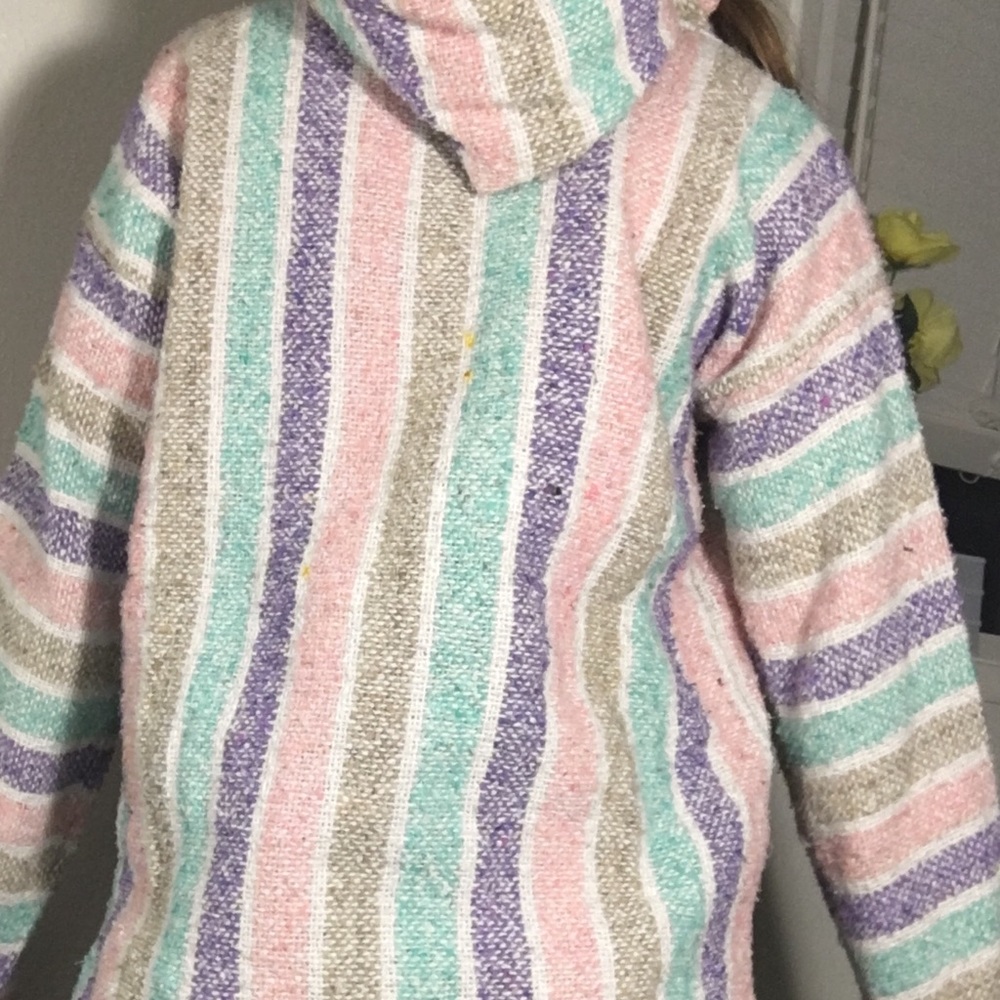Poncho - Picture 2 of 2